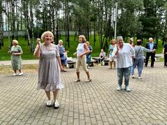 Танцевальный вечер подопечных ОДПП в парке 60-летия Октября 